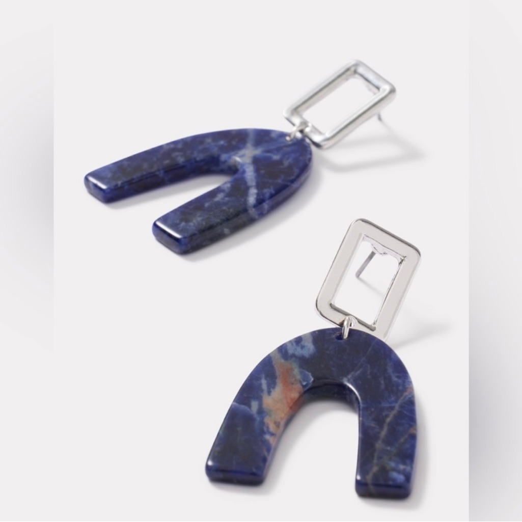 Evereve Bea Stone Earring Size 175 48$